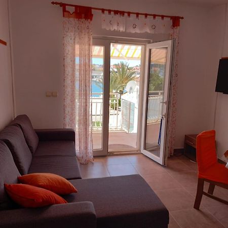 Apartman Rebeka Jezera Exteriér fotografie