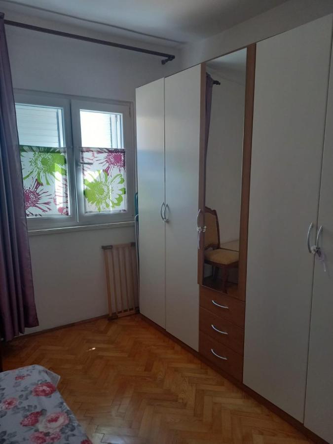 Apartman Rebeka Jezera Exteriér fotografie
