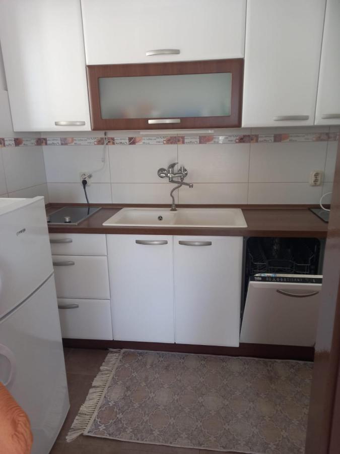 Apartman Rebeka Jezera Exteriér fotografie