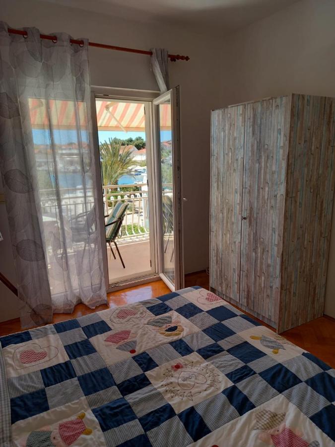 Apartman Rebeka Jezera Exteriér fotografie