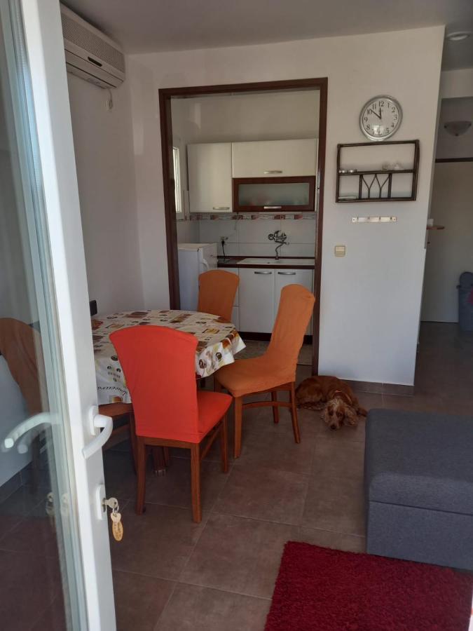 Apartman Rebeka Jezera Exteriér fotografie