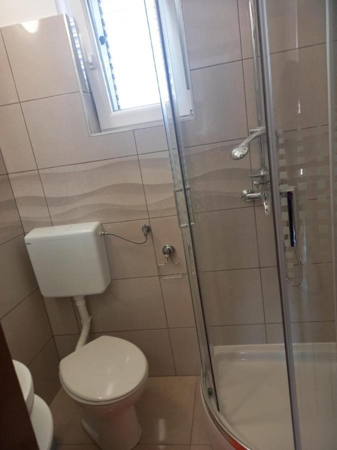 Apartman Rebeka Jezera Exteriér fotografie